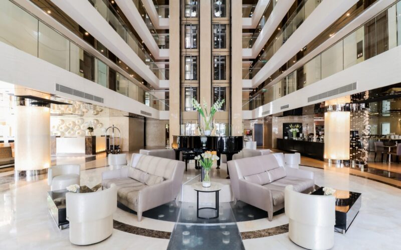 Lobby1_re